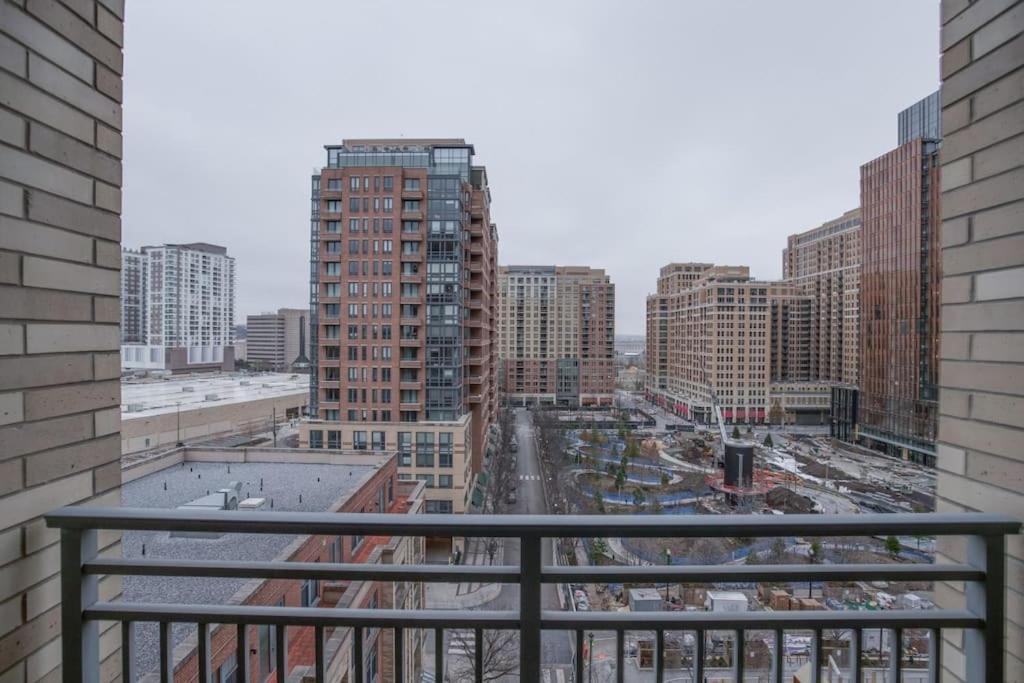 Condo With Gym And Pool In Pentagon City 8Min To Dca 阿林顿 外观 照片