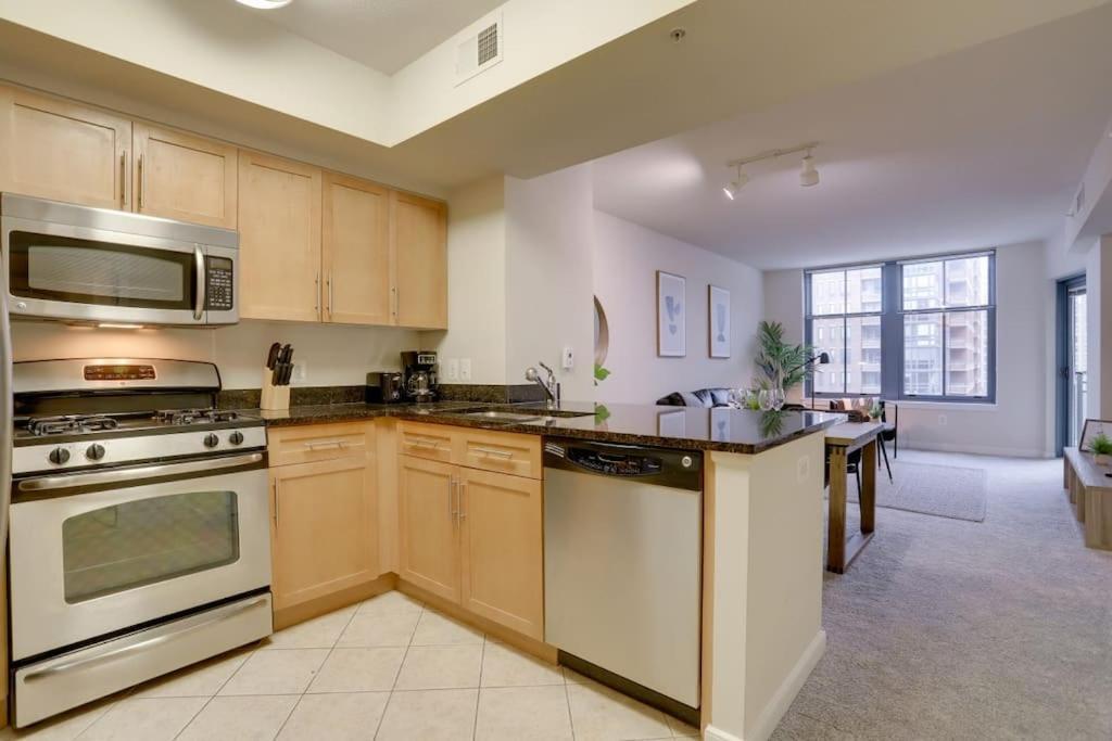 Condo With Gym And Pool In Pentagon City 8Min To Dca 阿林顿 外观 照片